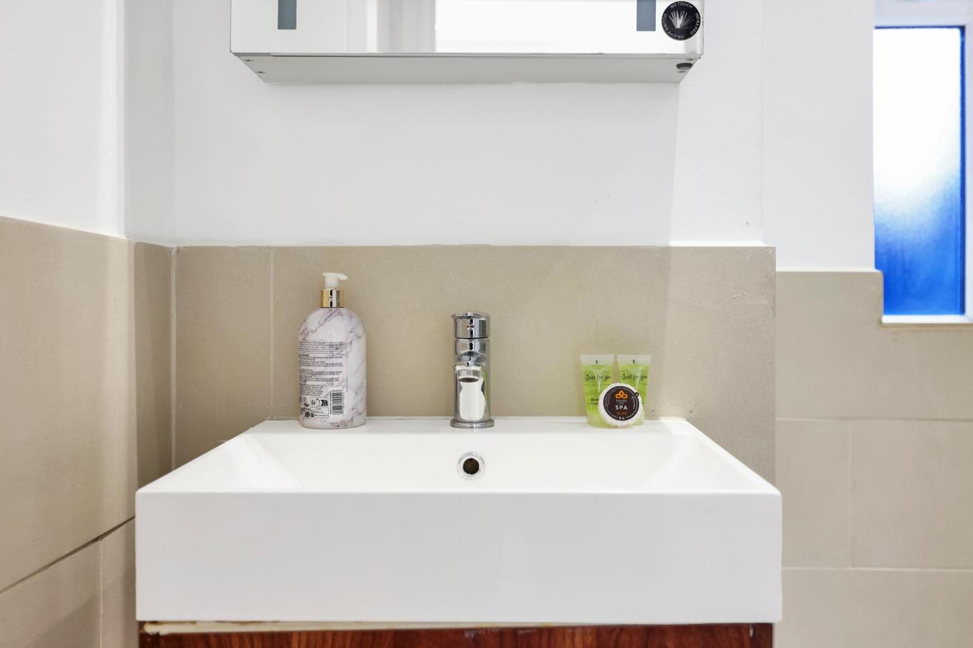 1 Bedroom Short Term & Flexible Renting Hackney With Free Wifi Londra