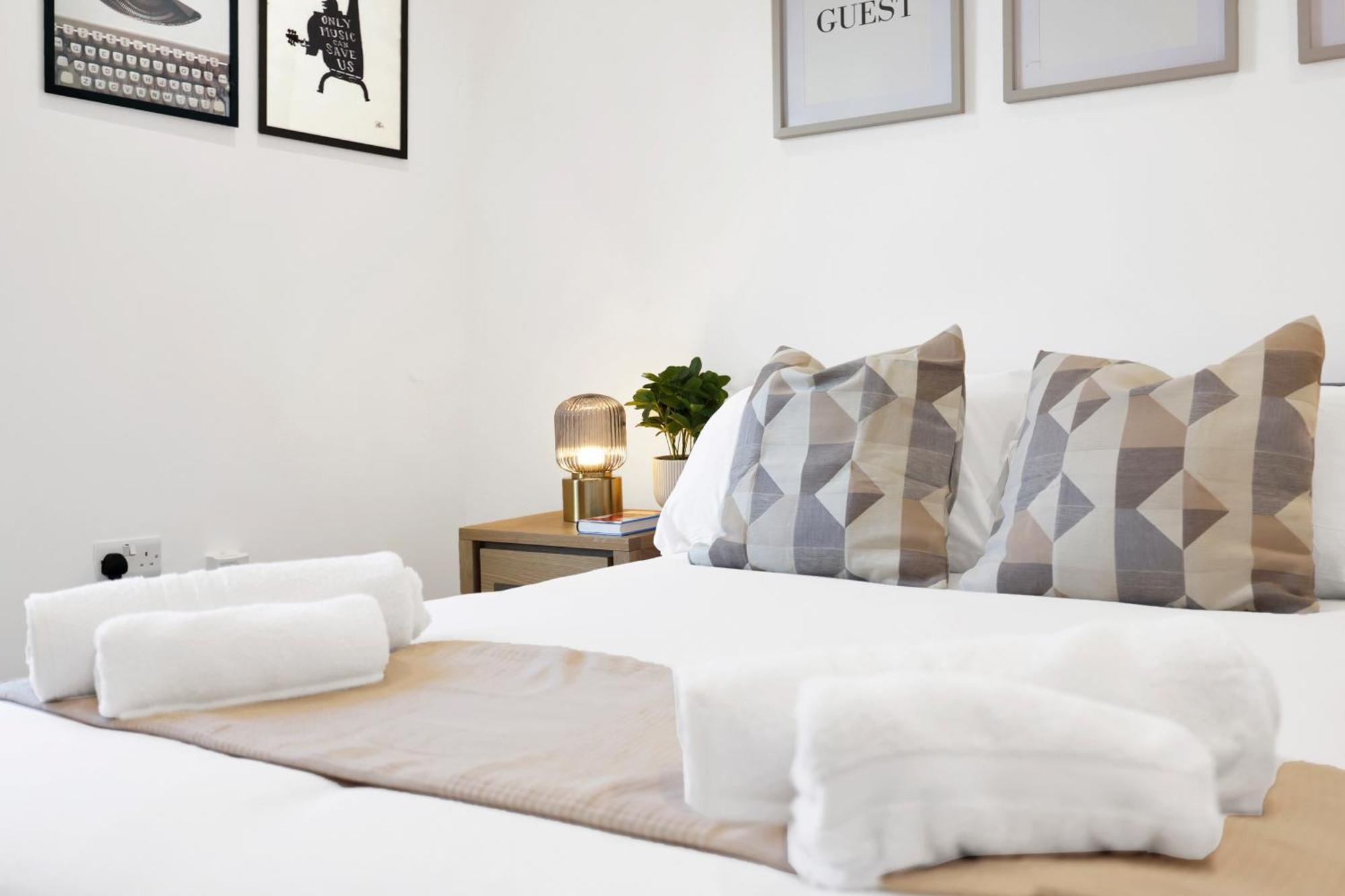 1 Bedroom Short Term & Flexible Renting Hackney With Free Wifi * Londra